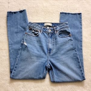 Abercrombie & Fitch Ankle Straight Ultra High Rise Jeans 👖